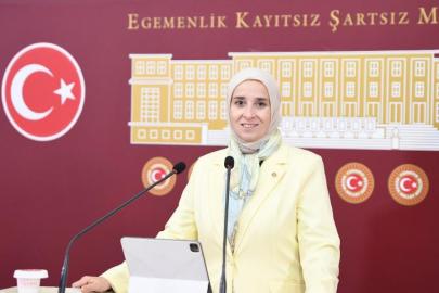 Elif Esen: “Cumhuriyet, çocukların geleceğe umutla bakabildiği bir ülke idealidir”