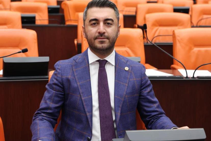 Marmara Depremi yerine Kanal İstanbul’a yatırım yapıldığını sert bir şekilde eleştiren CHP’li Avşar; “Asıl mesele, Marmara’da asrın felaketi olmadan, asrın dönüşümünü yapabilmektir”