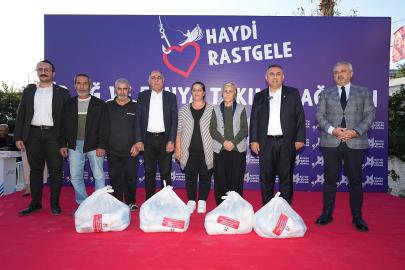 Büyükşehir’den balıkçılara destek     Adana Büyükşehir Belediyesi, Yumurtalık ilçesinde balıkçılara ip ağ ve fanya takımı desteğinde bulundu.