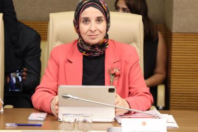 DEVA Partili Elif Esen’den Alzheimer ve Demans için Dört Bakanlığa Eş Zamanlı Soru Önergesi: “Devlet ailelerin üzerindeki ağır yükü, nasıl paylaşıyor?”