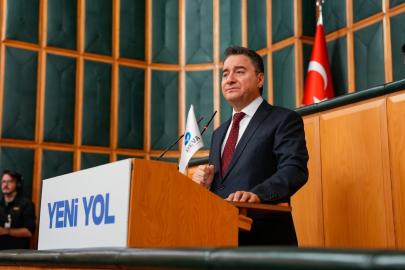 DEVA Partisi Genel Başkanı Ali Babacan: “Hükümet ekonomiyi değil fakirliği yönetiyor” “Bilal Erdoğan’a tavsiyem; bu konuda pederiyle bir hasbihal etsin” “Biz bu düzeni değiştireceğiz”