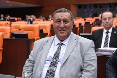 Gürer: “Burs ücreti, 2016 yılındaki tavuk döner alım gücü üzerinden 38 döner eksildi”     Gürer: “AKP iktidarı ‘müjde’ diyor, rakamlar ‘açlık’ diyor”