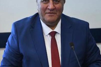 Gürer: “Mazota gelen her zam, tarladan sofraya zam demektir”     Gürer: “Cumhurbaşkanlığı sistemiyle mazot 9 kat arttı, çiftçi üretimden koptu”