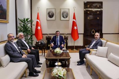 HÜDA PAR Lideri Yapıcıoğlu’ndan Cumhurbaşkanı Yardımcısı Yılmaz’a ziyaret