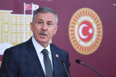 Özdağ’dan TUS Ücretlerine Sert Tepki: “Bu Bir Hizmet Bedeli Değil, Örtülü Vergidir”