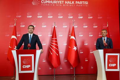 SAADET PARTİSİ GENEL BAŞKANI MAHMUT ARIKAN CHP GENEL BAŞKANI ÖZGÜR ÖZEL’İ ZİYARET ETTİ