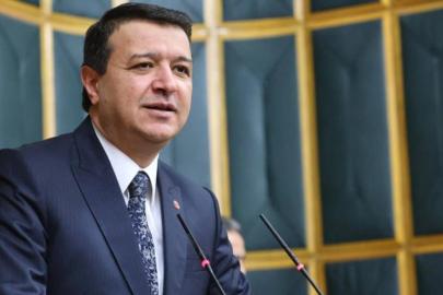 SAADET PARTİSİ GENEL BAŞKANI MAHMUT ARIKAN: “SURİYE'NİN KUZEYİNDE TÜRK BAYRAĞI İNDİRİLİRKEN SURİYE'NİN GÜNEYİNDE İSRAİL BAYRAĞI DİKİLDİ.”