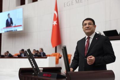 DEVA Partisi Ankara Milletvekili İdris Şahin mazotun 61 liraya dayanmasına sert tepki gösterdi: “Türkiye’de iktidar eliyle soygun var”