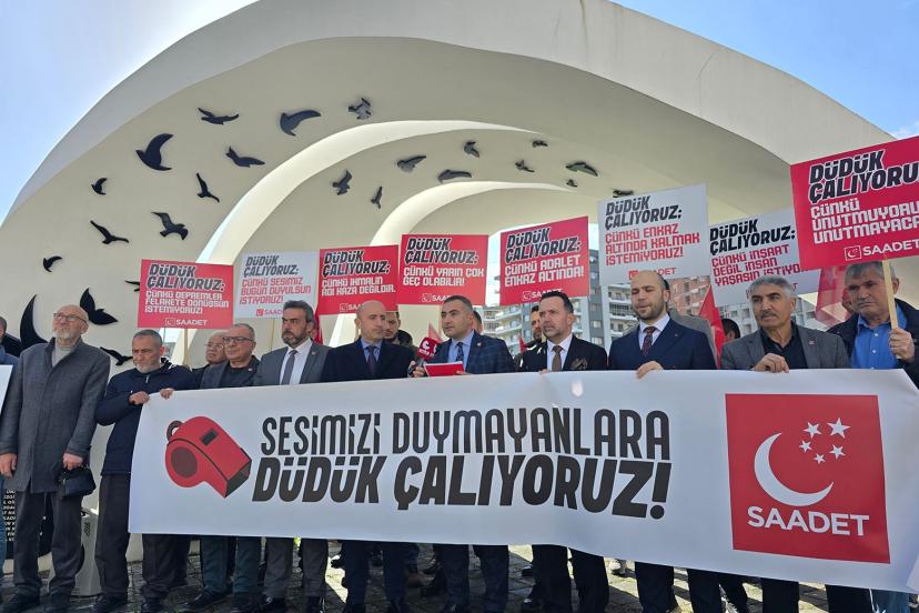 SAADET PARTİSİ’NDEN 6 ŞUBAT DEPREMLERİ’NİN 3. YILINDA “DEPREM DÜDÜĞÜ” EYLEMİ