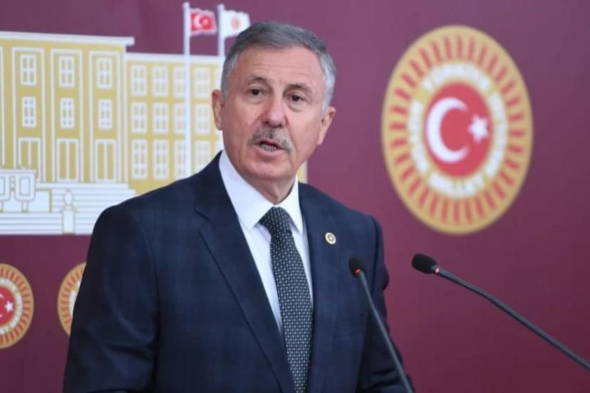 Selçuk Özdağ, AB’nin roaming düzenlemesi ve Türkiye’nin bu sisteme dahil edilip edilmediğine ilişkin iddiaları Meclisi gündemine taşıdı.