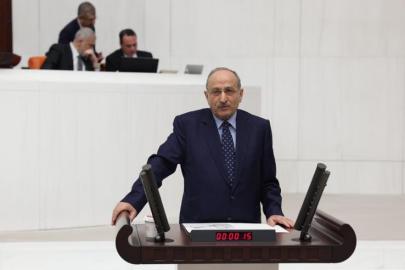 DEVA Partili Medeni Yılmaz: “18-20 milyon vatandaşımıza sosyal yardım verilmiş olması övünülecek bir durum değil”