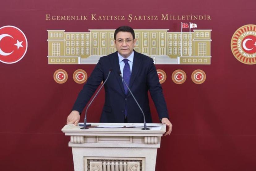 DEVA Partisi Ankara Milletvekili İdris Şahin’den sansür yasasına net sözler: “Haber yapanı sanık, gerçeği yazanı hedef haline getiren bu düzen değişmelidir”