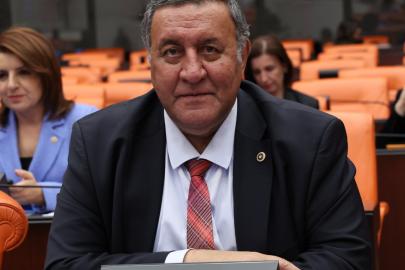 Gürer: “Geçim kaygısı Bayramın ağız tadını da kaçırdı”     Gürer: “Nerede o eski bayramlar! Neşe dolu mutlu anlar”