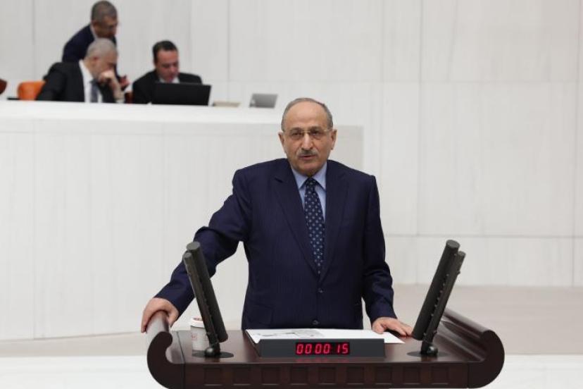 DEVA Partili Medeni Yılmaz: "Mevcut parkları binalara, betona dönüştürmek hiçbir aklın ve insafın kabul edebileceği bir olay değildir"