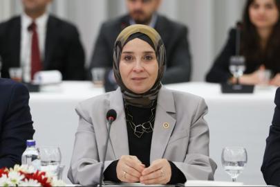 DEVA Partili Elif Esen: "Madenden fabrikaya, tarladan hastaneye — 1 Mayıs işçinin bayramıdır"