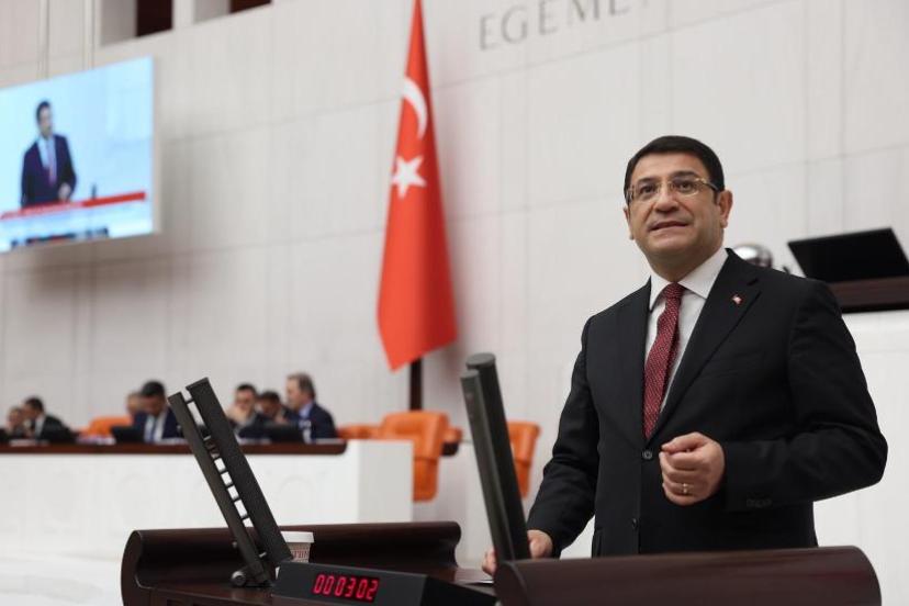 DEVA Partili İdris Şahin’den Türkiye’nin basın özgürlüğü sıralamasına sert tepki: “Basını susturan her iktidar, milletten korktuğunu ilan eder” “Gazeteci iktidarın memuru değil, millet adına soru soran kişidir”