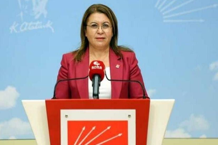 GÜLİZAR BİÇER KARACA’DAN 19 MAYIS RAPORU:  GENÇLERİN HAYATI ERTELENİYOR