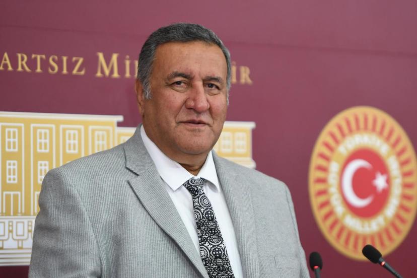 GÜRER: “22 YILDA ANKARA BÜYÜKLÜĞÜNDE TARIM ARAZİSİ KAYBEDİLDİ”           GÜRER: “KİŞİ BAŞINA DÜŞEN TARIM ARAZİSİ 22 YILDA YÜZDE 32 AZALDI”