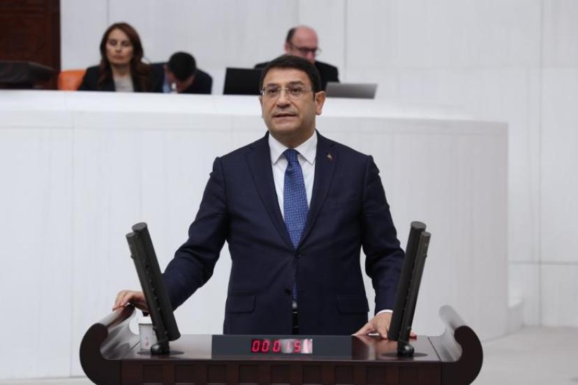DEVA Partili İdris Şahin’den Hazine’nin borç takvimine tepki: “Kaynaklar gerçekten faize değil, kamu hizmetlerine yönlendiriliyorsa bu faiz ödemesi neyin göstergesi?”