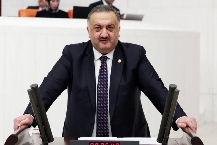 DEVA Partili Karal’dan Bakan Tekin’e “not şişirme” iddialarıyla ilgili 8 soru : “Tek bir okulda dahi notlarla oynanması, milyonlarca öğrencinin hakkına gölge düşürür”