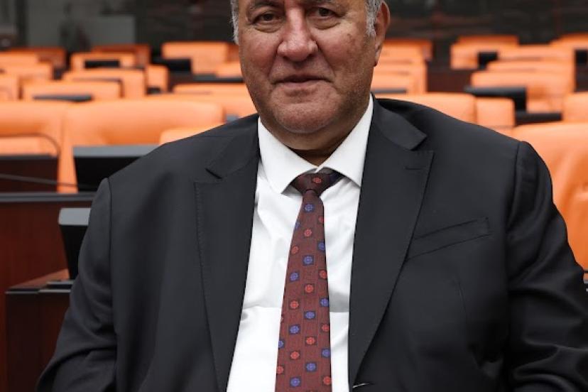 GÜRER, ANTALYA’NIN SERİK İLÇESİ’NDE HASAT EDİLMEDEN DOMATESE İCRA KONULMASINA TEPKİ GÖSTERDİ     GÜRER: “ÜRETİCİ-ÇİFTÇİ BORCUNU ÖDEYEMEYİNCE İCRA KAPIDA”