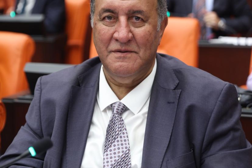 GÜRER: "EMEKLİLERİN YÜZÜ GÜLMÜYOR, MAAŞ ARTIŞI ŞART"     GÜRER: “EMEKLİLERE SEYYANEN 10 BİN LİRA ZAM YAPILMALI”