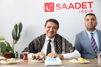 SADDET PARTİSİ GENEL BAŞKANI MAHMUT ARIKAN IĞDIR’DA ESNAF VE VATANDAŞINDERDİNİ DİNLEDİ: “SAĞLIKTAKİ İHMALLERİN HESABINI MECLİSTE SORACAĞIZ ”