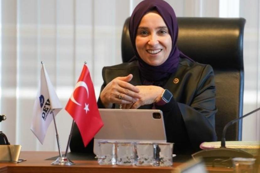 DEVA Partili Elif Esen: “Gençler KPSS’de ter döküyor, aileler çocuklarının eğitimini borçlanarak karşılıyor”