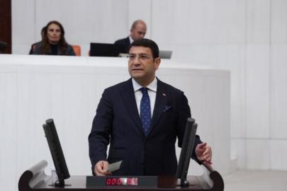 DEVA Partili İdris Şahin’den yeni yasama yılı öncesi Meclis’e asli görev çağrısı: “Ekonomiden adalete kadar çözülmeyi bekleyen ne kadar düğüm varsa, hepsinin çözüleceği yer bu binanın çatısıdır”