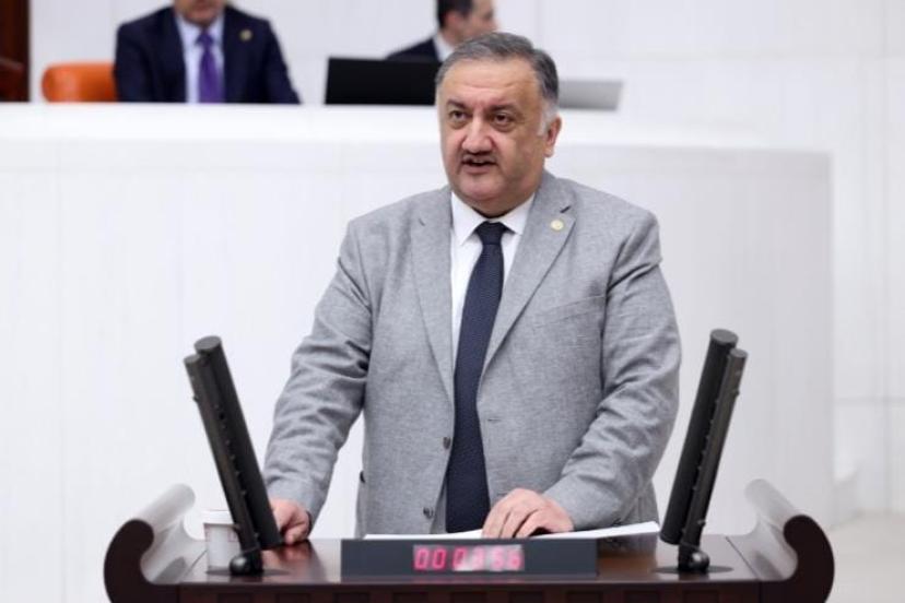 DEVA Partili Karal: “Fiyatları düşürmek için yapılmayan kalmadı ama üretici hâlâ kazanamıyor, tüketici ise alamıyor” “Hal düzenlemesi, komite, tanzim satış, denetim, ceza… Hepsi denendi; olmadı, olmuyor”