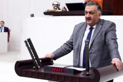 DEVA Partili Karal’dan TÜİK’in beyin göçü verilerine tepki: “TÜİK rakamlarıyla acı gerçeği ortaya koydu: Türkiye en nitelikli gençlerini kaybediyor!”