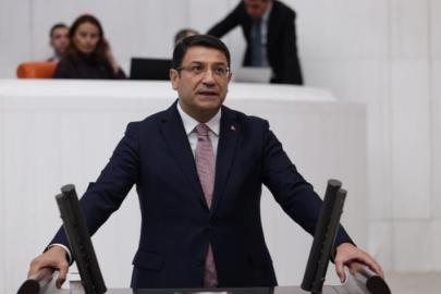 DEVA Partisi Ankara Milletvekili İdris Şahin’den basın üzerindeki baskılara tepki: “Hoşuna gitmeyen her sesi tehdit olarak gören bu iktidar zihniyeti, ülkeyi adım adım bir karanlığa ve cehalete sürüklemektedir”