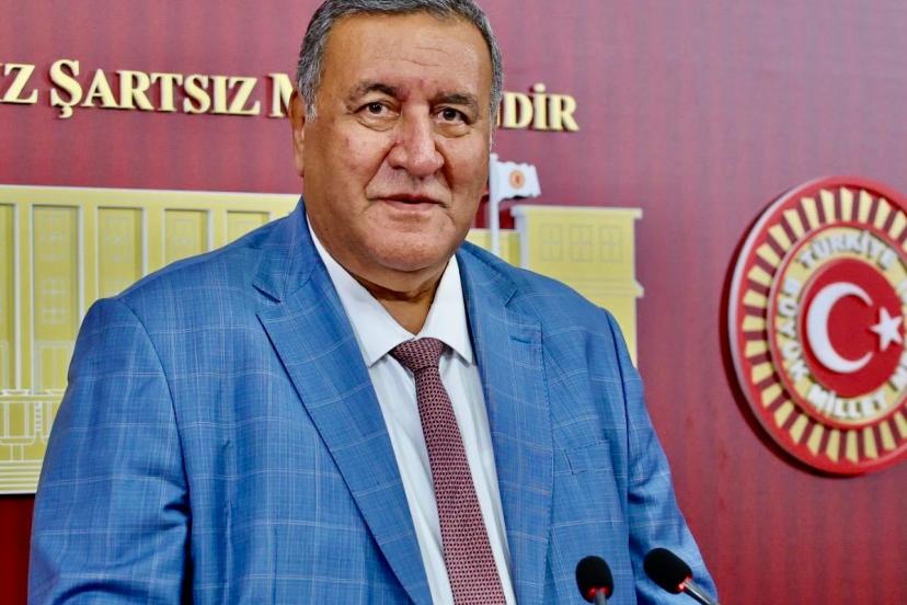 Gürer: “56 yaş ve üzerindekilerin kredi borcu 1 yılda yüzde 51,8 arttı”     Gürer: “Emeklilerin kredi borcu 110 milyar 231 milyon liraya ulaştı”