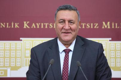 GÜRER “BORÇ VATANDAŞIN BELİNİ BÜKTÜ”     CHP’Lİ ÖMER FETHİ GÜRER: "VATANDAŞ KREDİ VE KART BORCU ÖDEMEDE ZORLANIYOR”     GÜRER “ÖDENMEYEN BORÇ FATURASI 427 MİLYAR TL’YE ULAŞTI!"     GÜRER: “İCRA DAİRELERİNDE DERDEST DOSYA SAYISI 26,5 MİLYONA ULAŞTI”