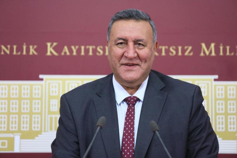 GÜRER “BORÇ VATANDAŞIN BELİNİ BÜKTÜ”     CHP’Lİ ÖMER FETHİ GÜRER: "VATANDAŞ KREDİ VE KART BORCU ÖDEMEDE ZORLANIYOR”     GÜRER “ÖDENMEYEN BORÇ FATURASI 427 MİLYAR TL’YE ULAŞTI!"     GÜRER: “İCRA DAİRELERİNDE DERDEST DOSYA SAYISI 26,5 MİLYONA ULAŞTI”